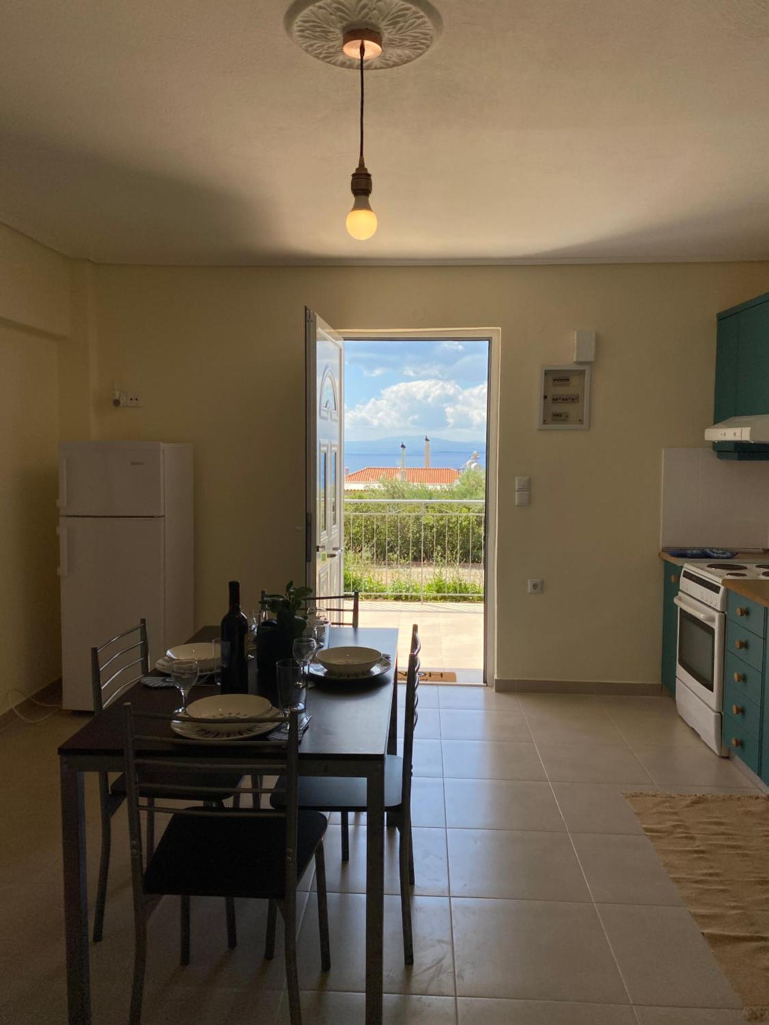 Appartamento Coastal Haven Kalamata Esterno foto